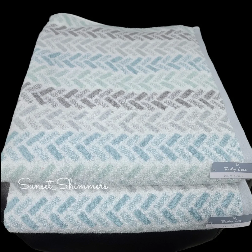 1 Truly Lou Bath Towel Blue Mint Green Gray Herringbone 100% Cotton New